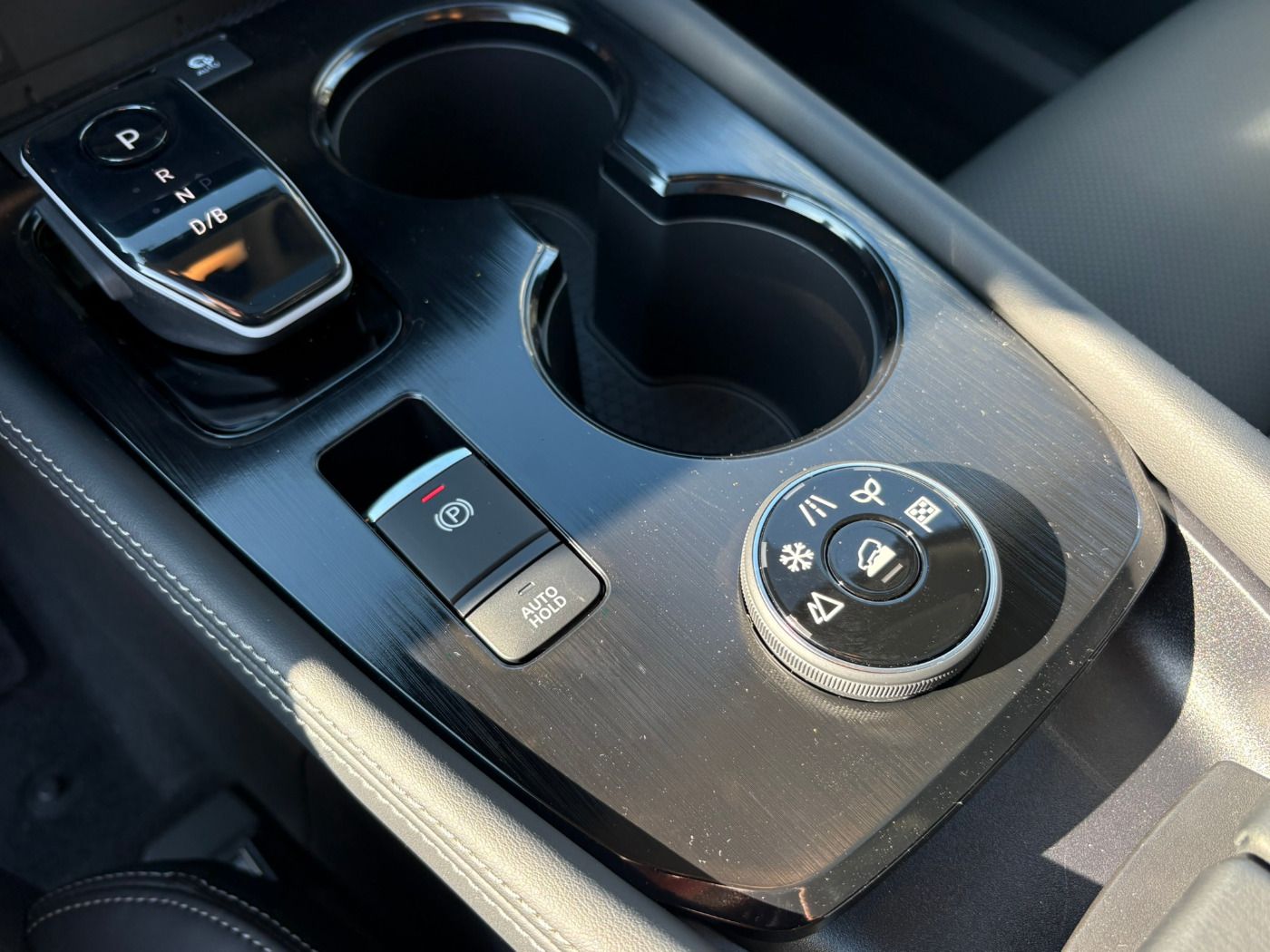 Fahrzeugabbildung Nissan X-Trail 1.5 VC-T e-Power e-4orce Tekna+ ACC+LED