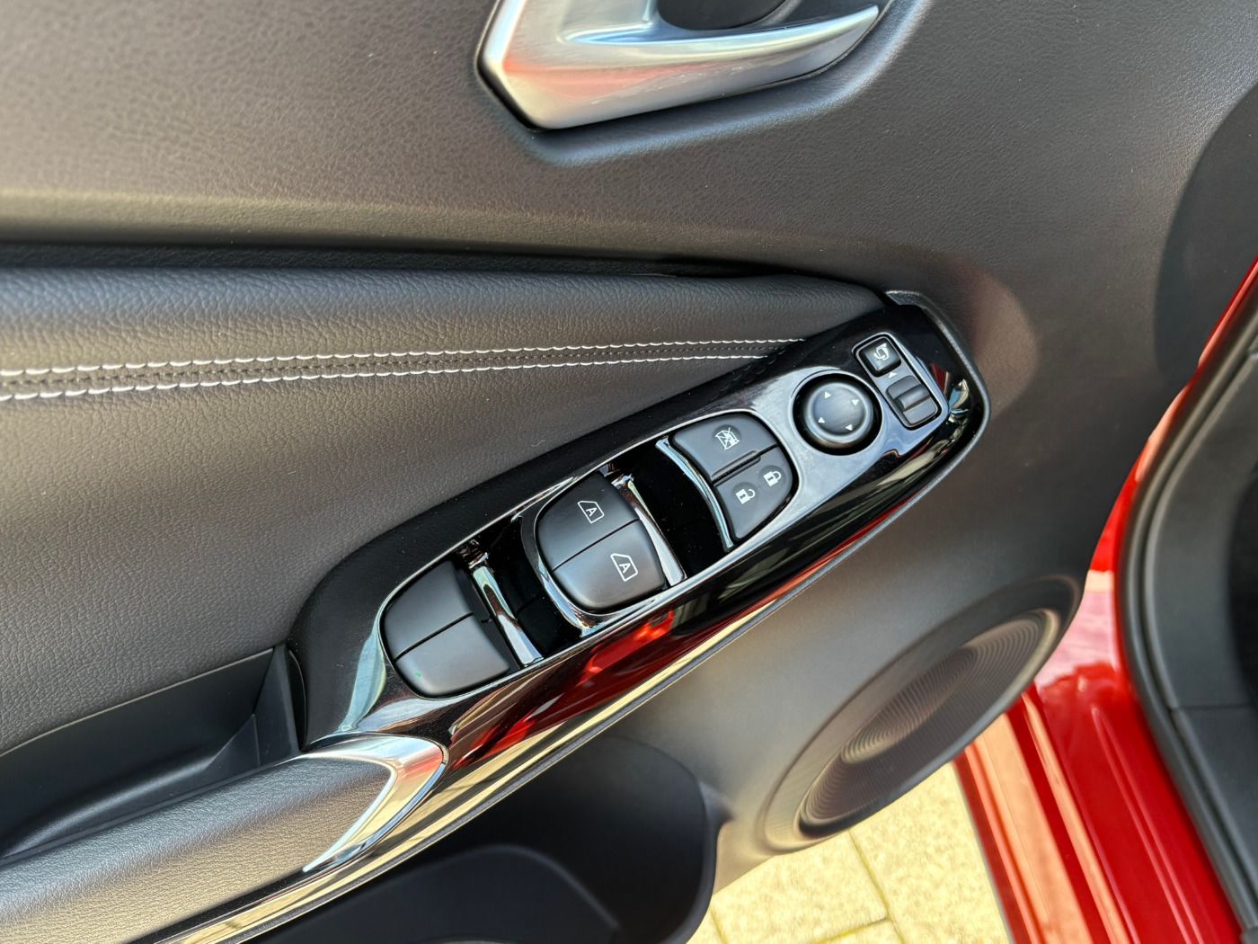 Fahrzeugabbildung Nissan Juke 1.6 Tekna ACC+LED+Navi+SHZ+Winterp.+360+LM