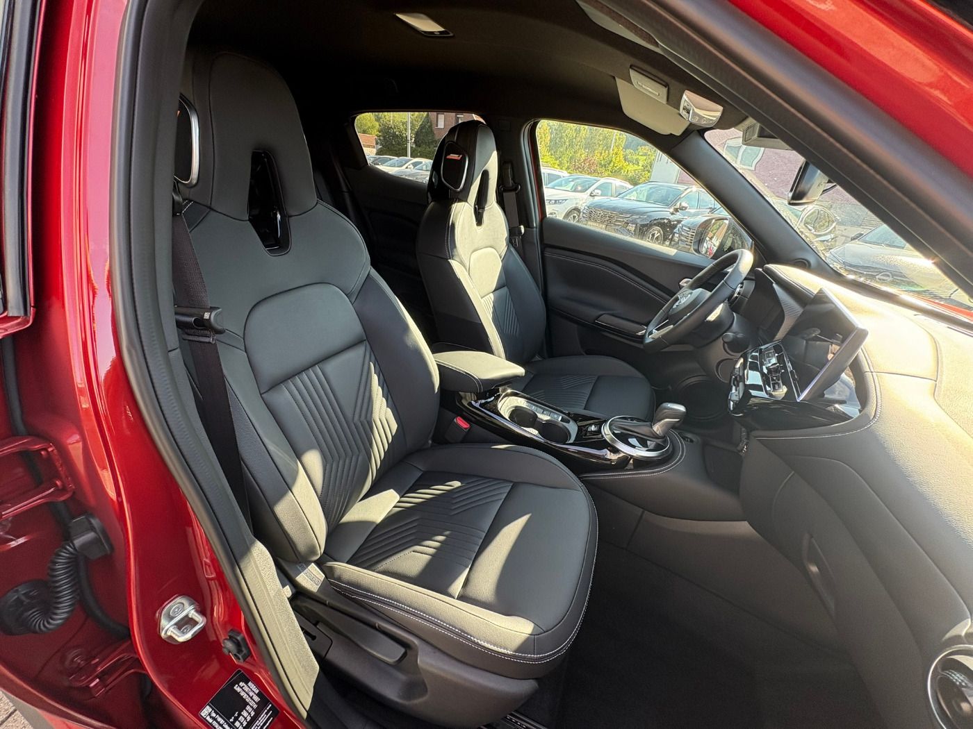 Fahrzeugabbildung Nissan Juke 1.6 Tekna ACC+LED+Navi+SHZ+Winterp.+360+LM
