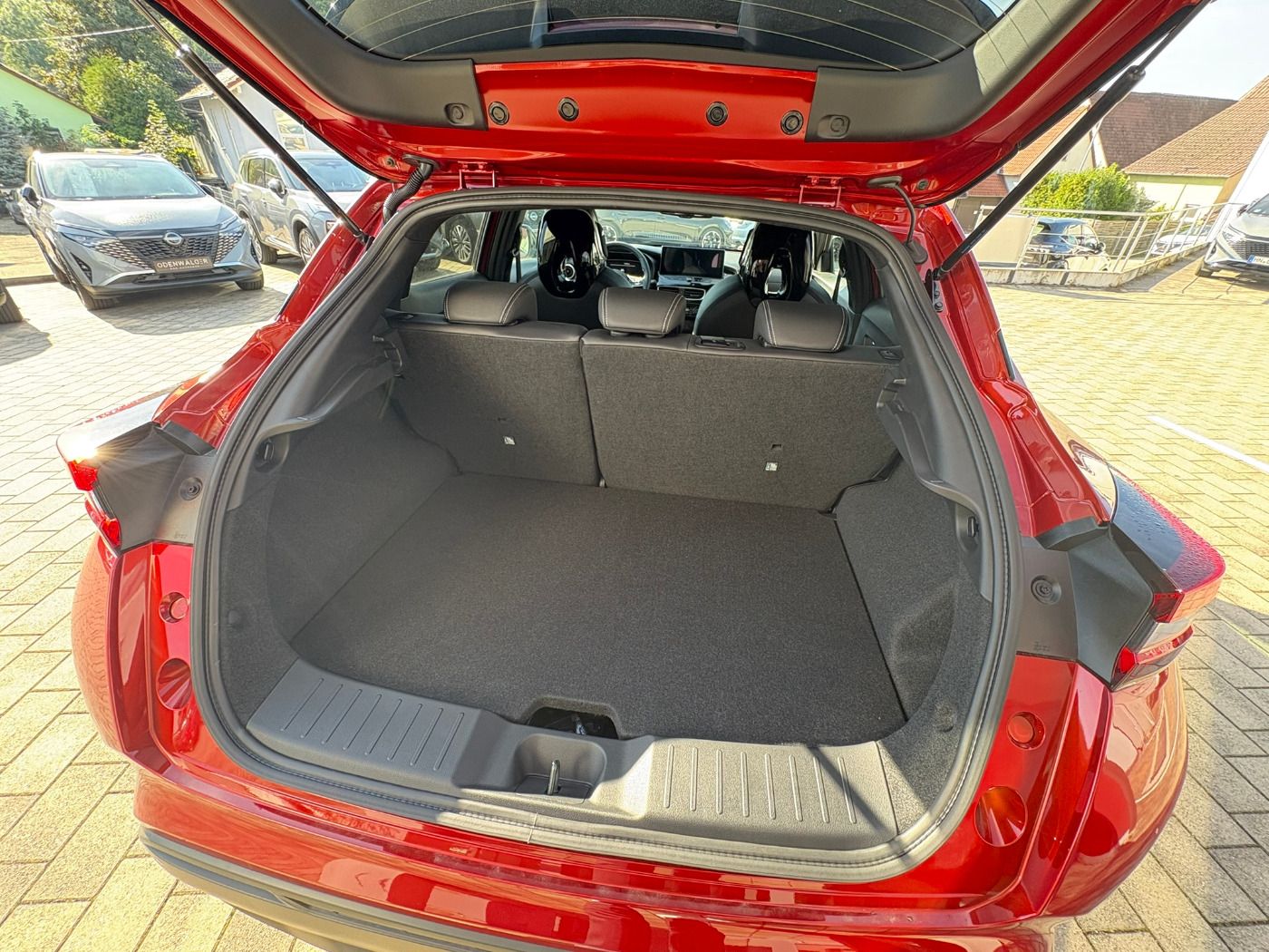 Fahrzeugabbildung Nissan Juke 1.6 Tekna ACC+LED+Navi+SHZ+Winterp.+360+LM