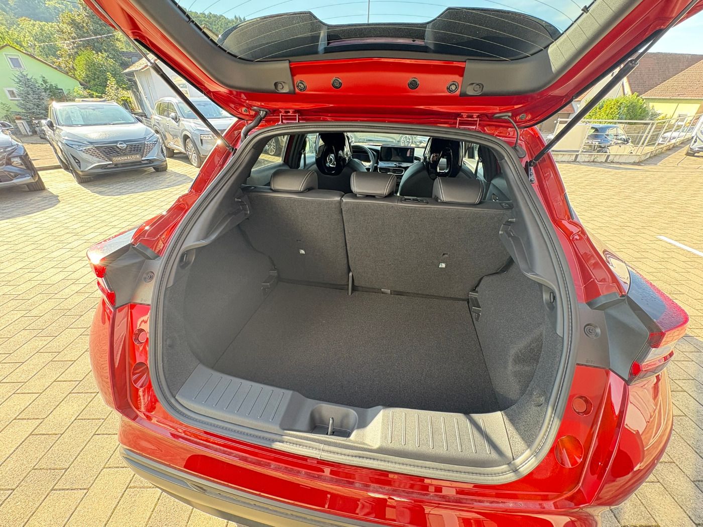 Fahrzeugabbildung Nissan Juke 1.6 Tekna ACC+LED+Navi+SHZ+Winterp.+360+LM