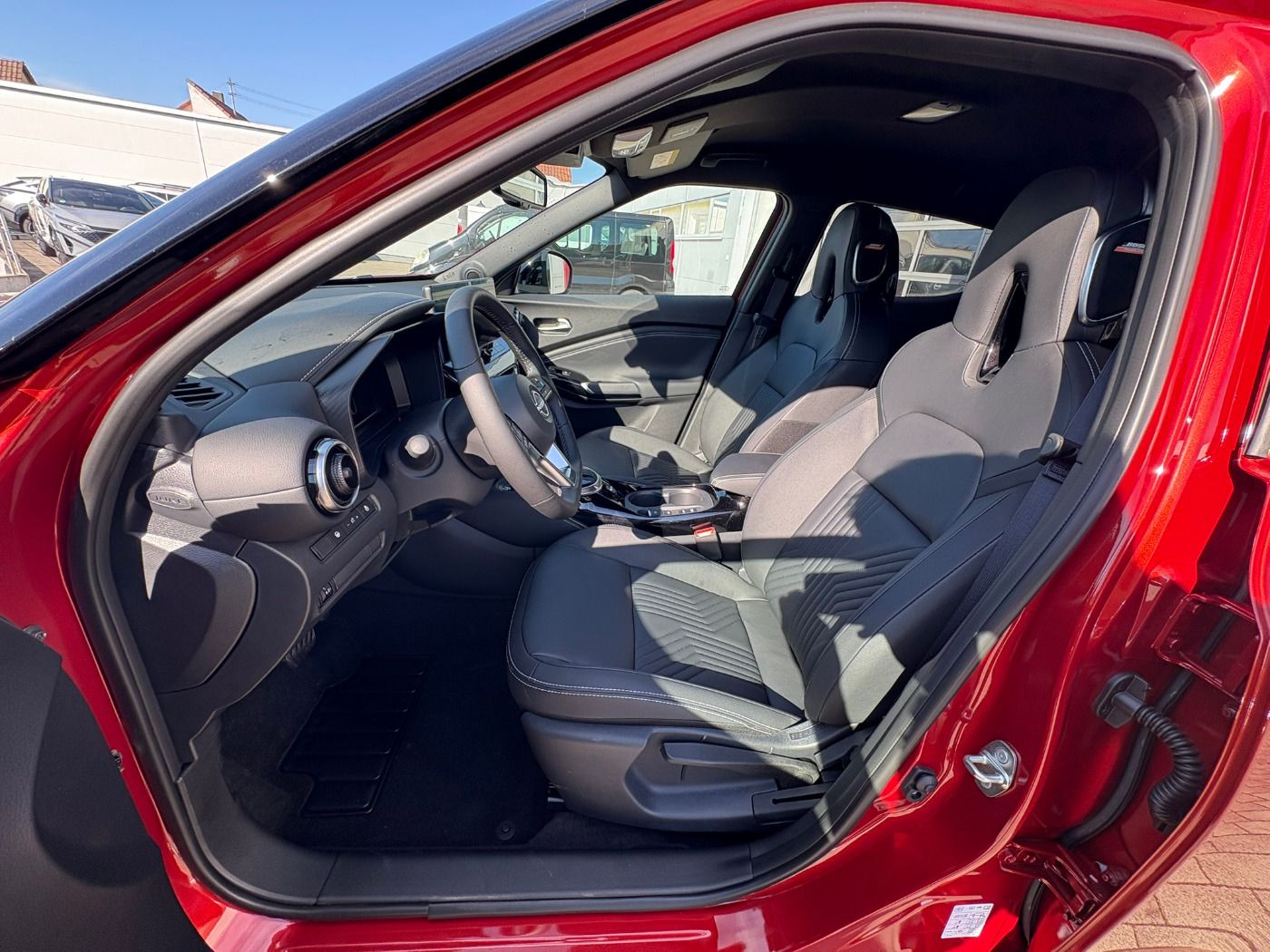 Fahrzeugabbildung Nissan Juke 1.6 Tekna ACC+LED+Navi+SHZ+Winterp.+360+LM