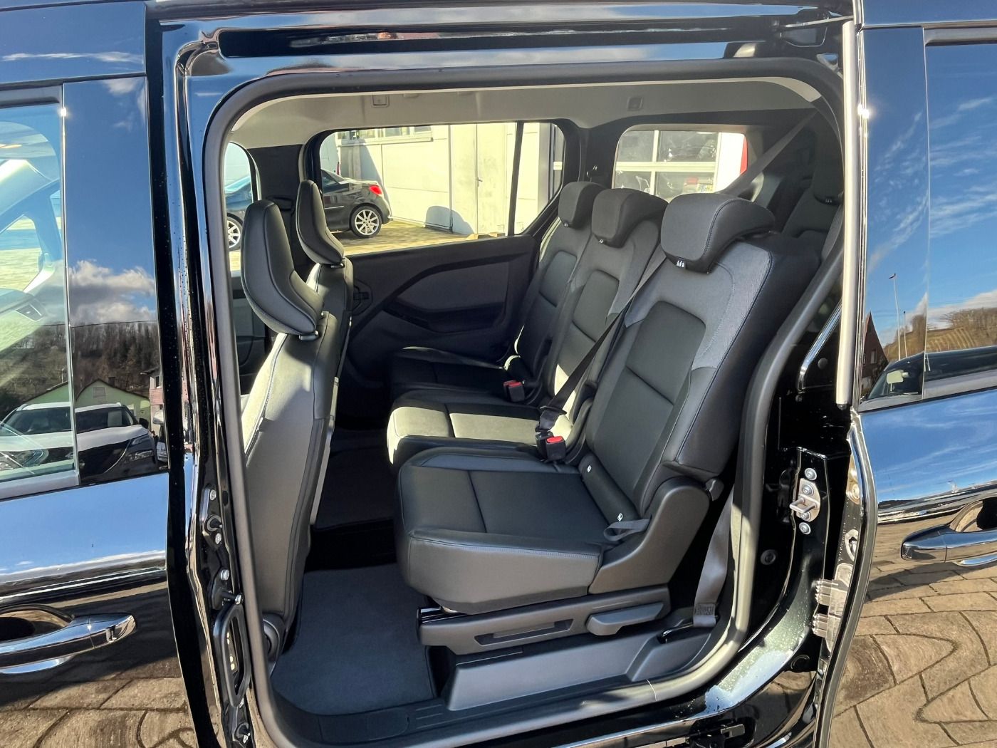 Fahrzeugabbildung Nissan Townstar L2 Tekna Kombi 7-Sitze