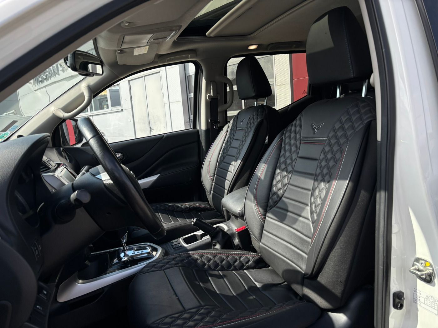 Fahrzeugabbildung Nissan Navara 2.3DCI N-Guard Double Cab Autom. AHK