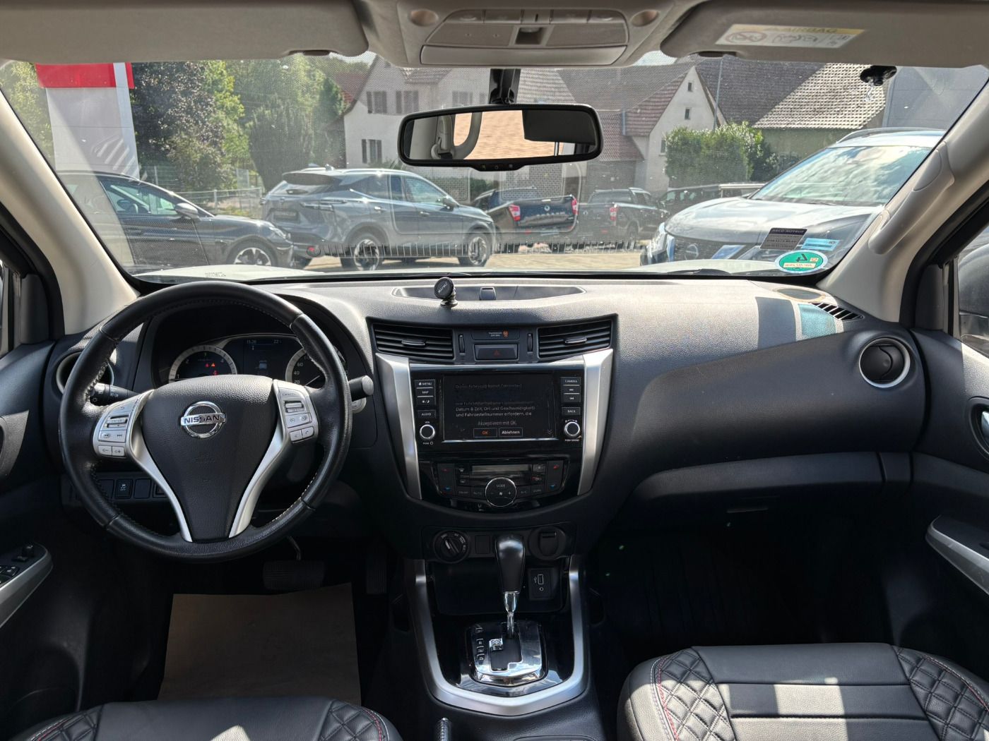 Fahrzeugabbildung Nissan Navara 2.3DCI N-Guard Double Cab Autom. AHK
