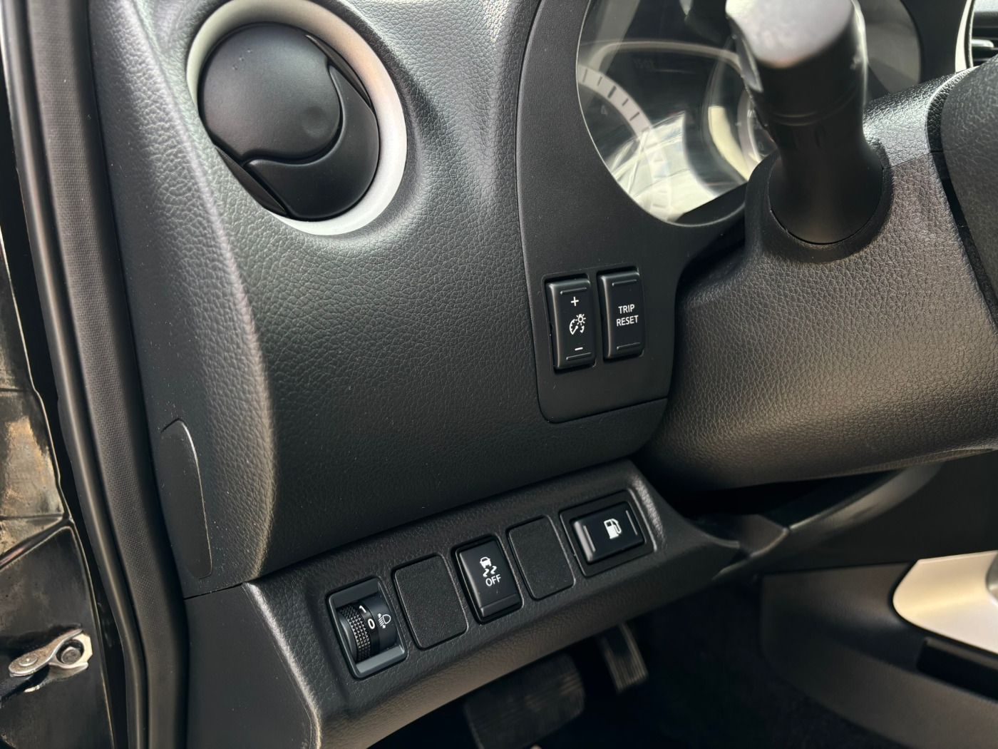 Fahrzeugabbildung Nissan Navara 2.3DCI Acenta Double Cab Autom. AHK