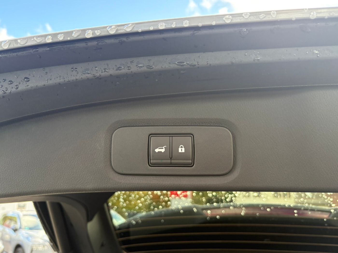 Fahrzeugabbildung Nissan Qashqai 1.3 DIG-T MHEV Tekna Panoramadach