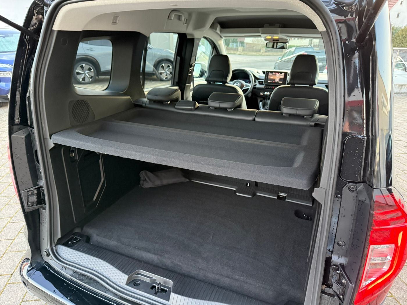 Fahrzeugabbildung Nissan Townstar Kombi L1 1.3DIG-T Tekna Design Paket