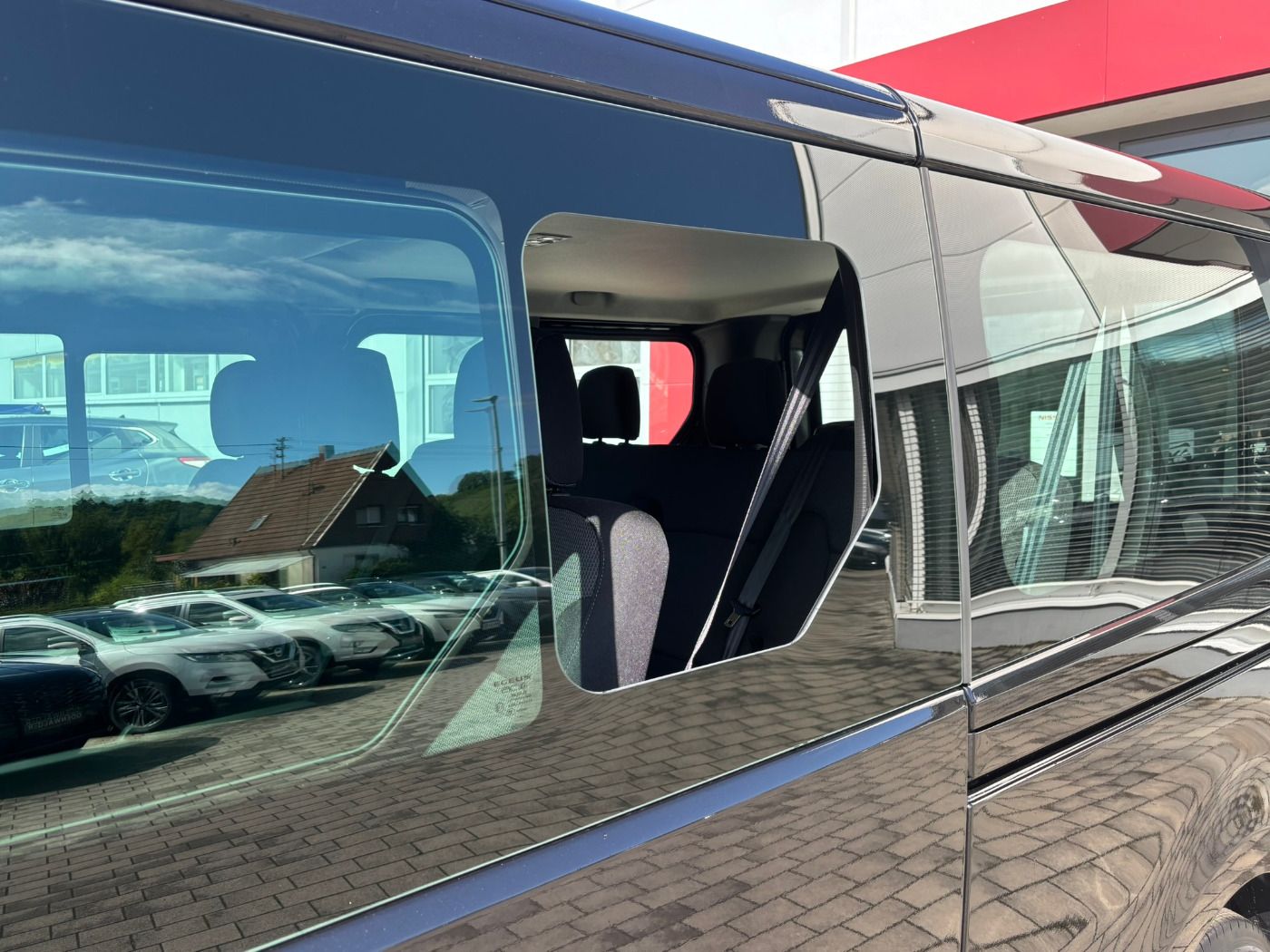 Fahrzeugabbildung Renault Trafic Combi L2H1 Grand Evolution 8-Sitzer