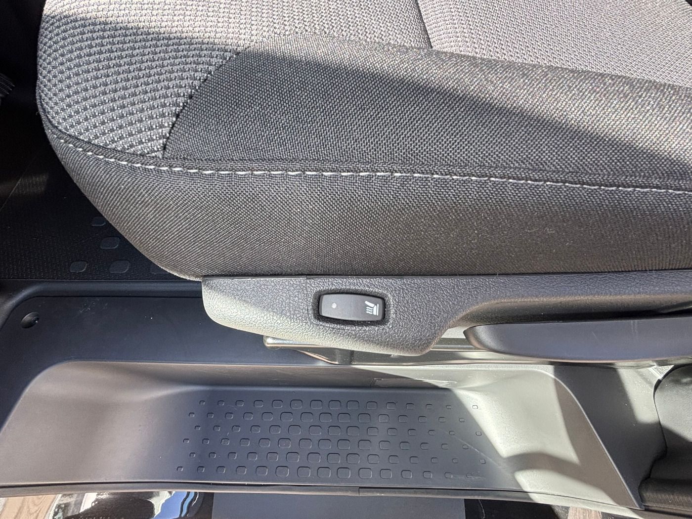 Fahrzeugabbildung Renault Trafic Combi L2H1 Grand Evolution 8-Sitzer