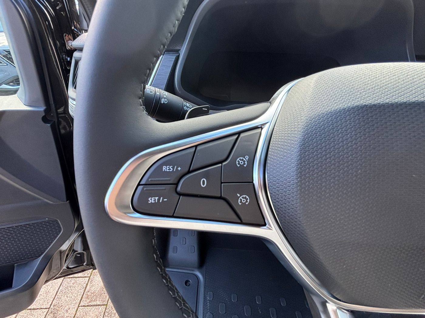 Fahrzeugabbildung Renault Trafic Combi L2H1 Grand Evolution 8-Sitzer