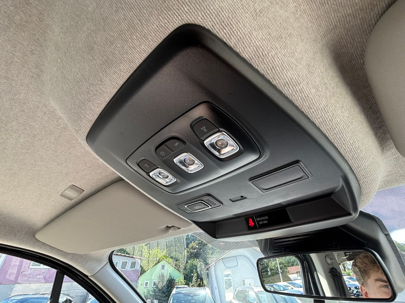 Fahrzeugabbildung Renault Trafic Combi L2H1 Grand Evolution 8-Sitzer