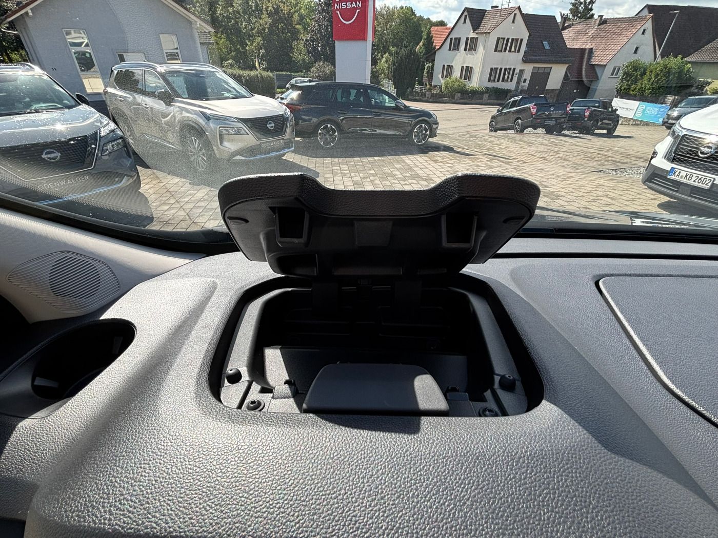 Fahrzeugabbildung Renault Trafic Combi L2H1 Grand Evolution 8-Sitzer
