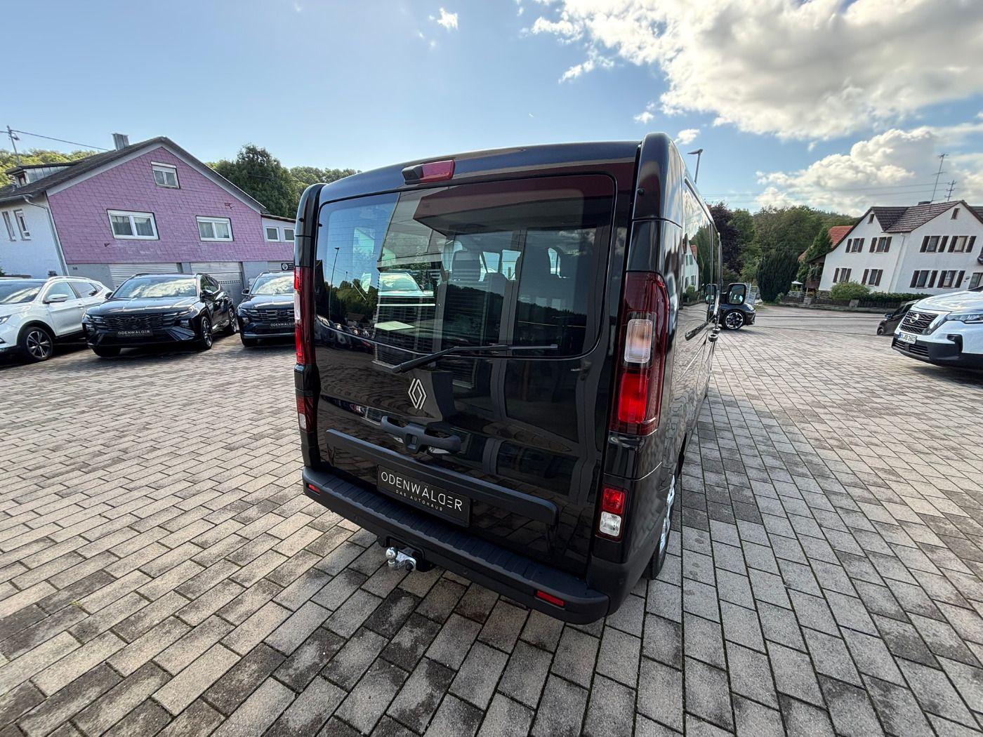 Fahrzeugabbildung Renault Trafic Combi L2H1 Grand Evolution 8-Sitzer