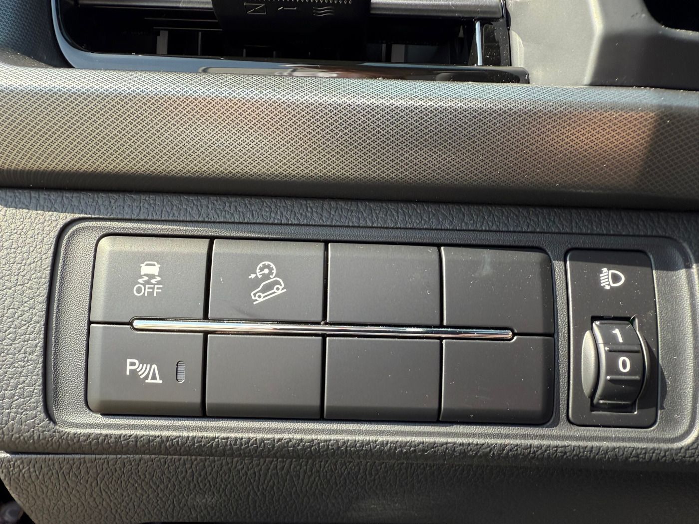Fahrzeugabbildung KGM Musso Grand 2.2D Black Line 4WD Autom.
