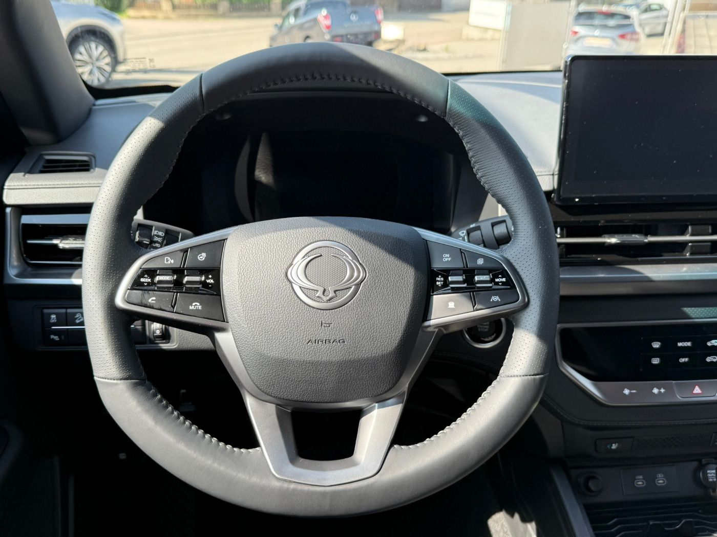 Fahrzeugabbildung KGM Musso Grand 2.2D Black Line 4WD Autom.