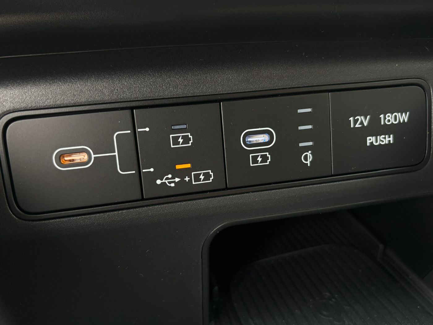 Fahrzeugabbildung Hyundai Tucson 1.6 T-GDI Trend Matrix-LED elektr. Heckkl