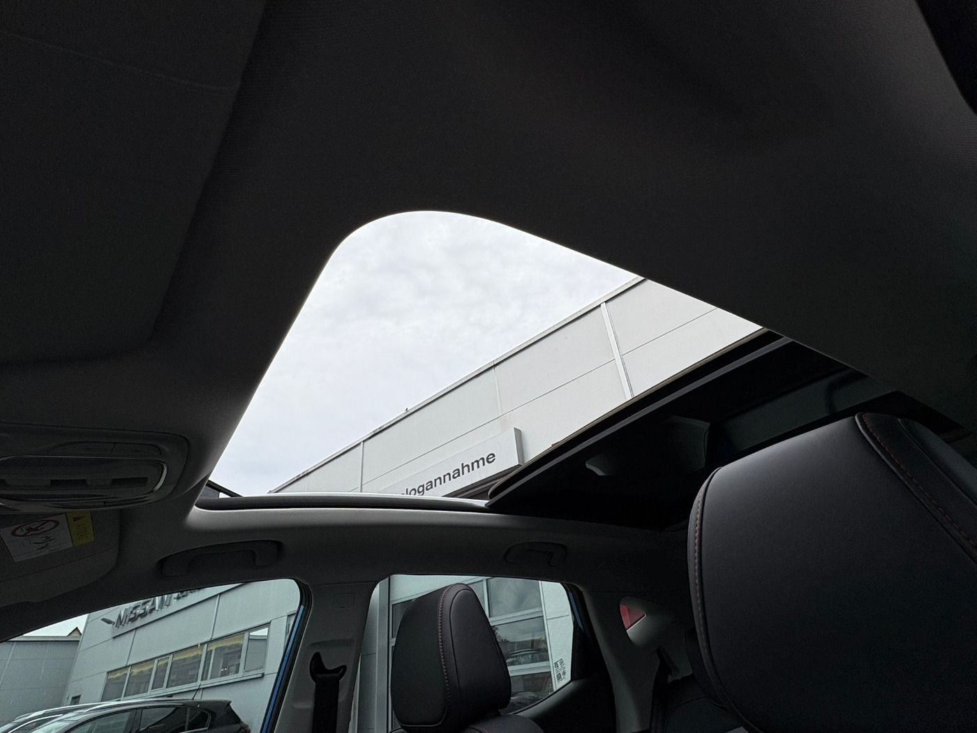 Fahrzeugabbildung MG ZS EV 51 kWh Luxury Panoramadach Ledersitze