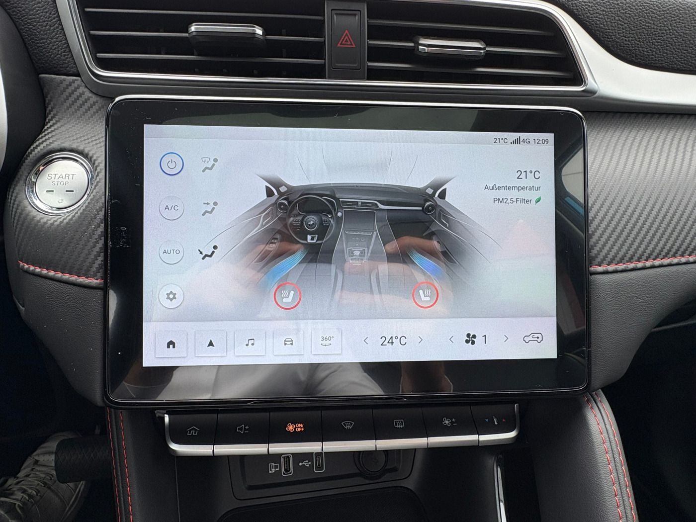 Fahrzeugabbildung MG ZS EV 51 kWh Luxury Panoramadach Ledersitze