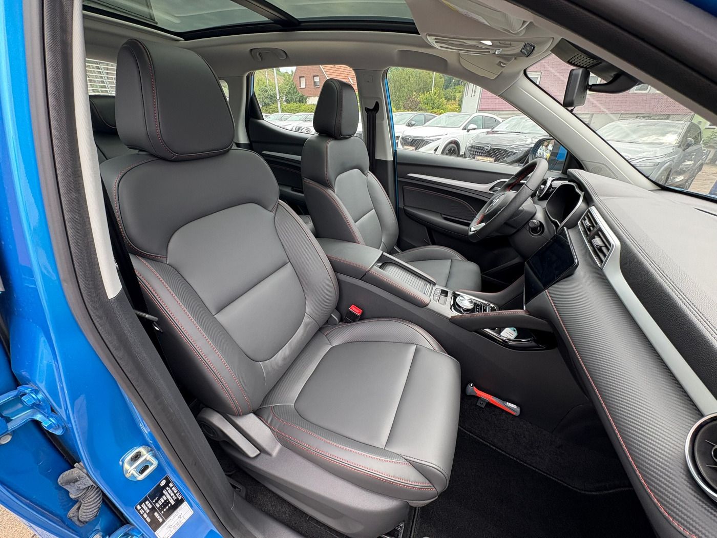 Fahrzeugabbildung MG ZS EV 51 kWh Luxury Panoramadach Ledersitze
