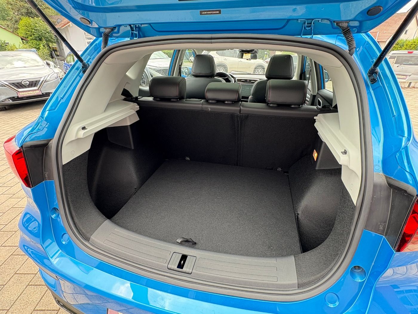 Fahrzeugabbildung MG ZS EV 51 kWh Luxury Panoramadach Ledersitze