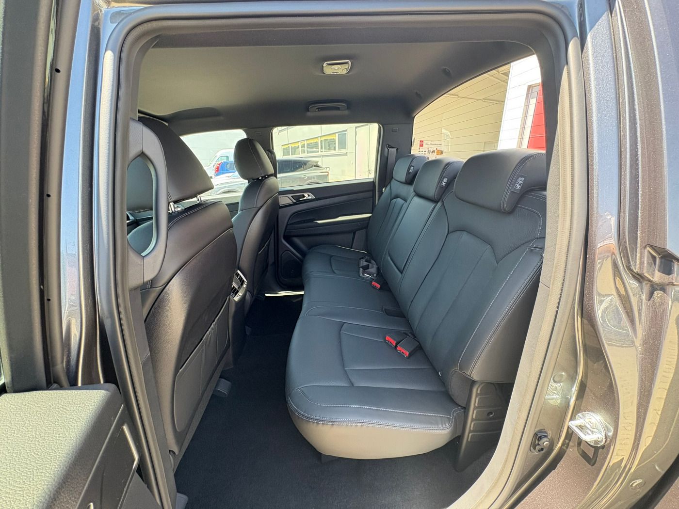 Fahrzeugabbildung KGM Musso Grand 2.2D Black Line 4WD Autom.
