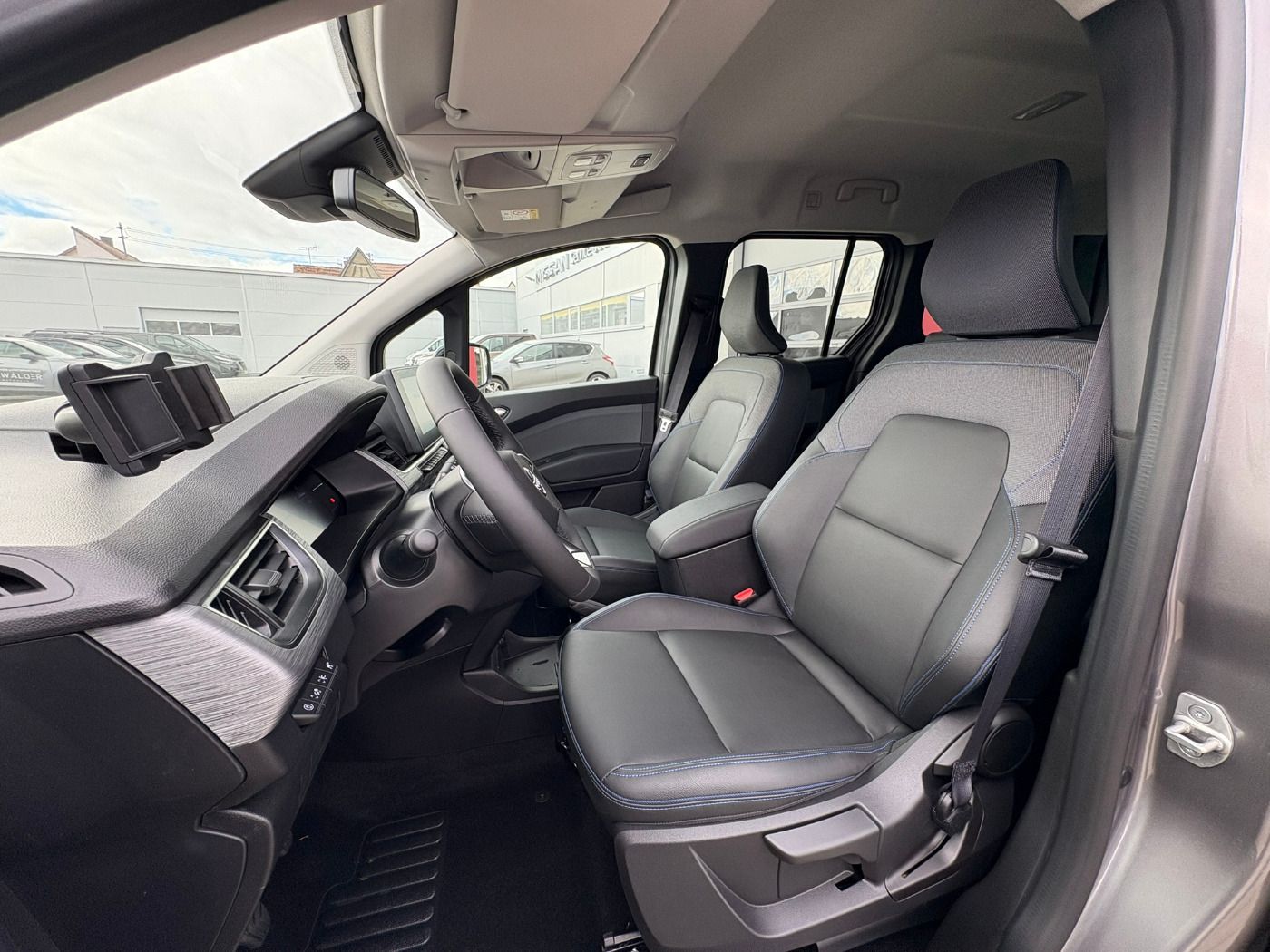 Fahrzeugabbildung Nissan Townstar Kombi DIG-T 130 L1 Tekna Navi+SHZ+360