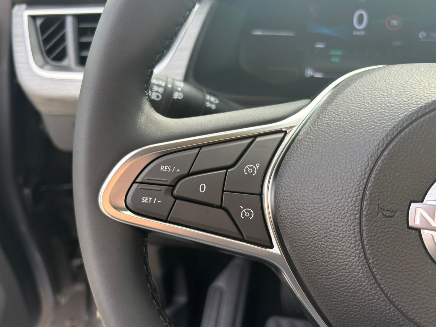 Fahrzeugabbildung Nissan Townstar Kombi DIG-T 130 L1 Tekna Navi+SHZ+360