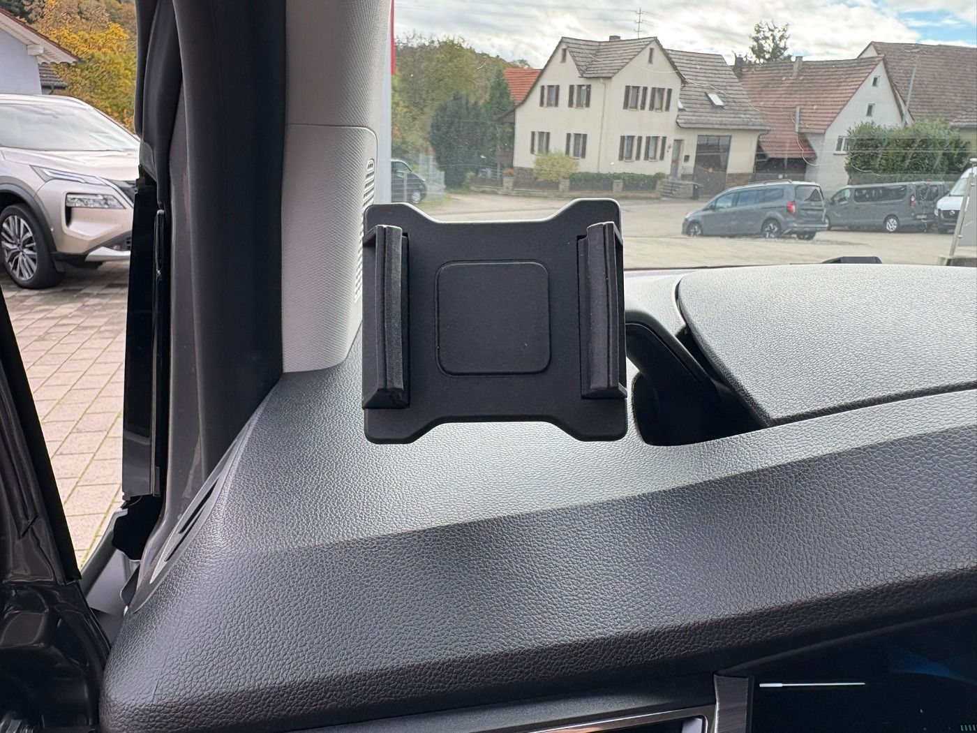 Fahrzeugabbildung Nissan Townstar Kombi DIG-T 130 L1 Tekna Navi+SHZ+360