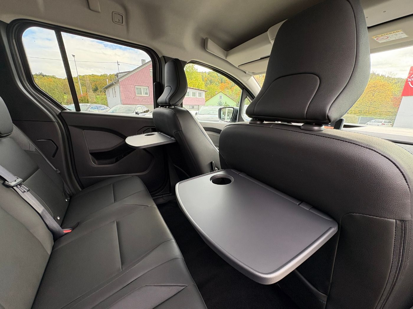 Fahrzeugabbildung Nissan Townstar Kombi DIG-T 130 L1 Tekna Navi+SHZ+360