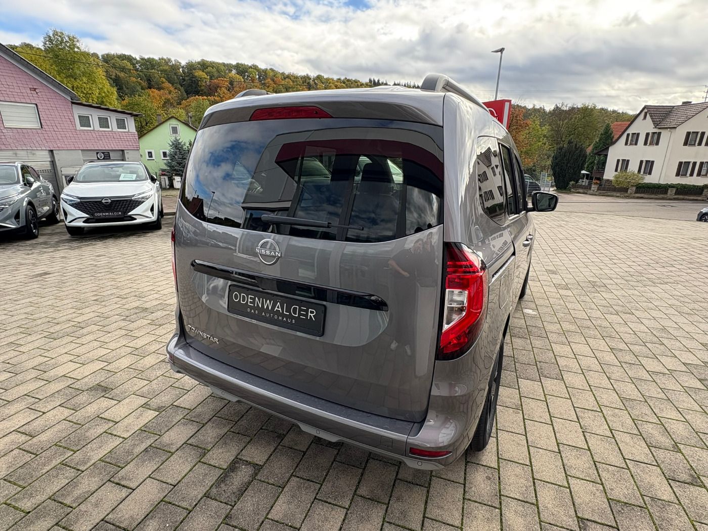 Fahrzeugabbildung Nissan Townstar Kombi DIG-T 130 L1 Tekna Navi+SHZ+360