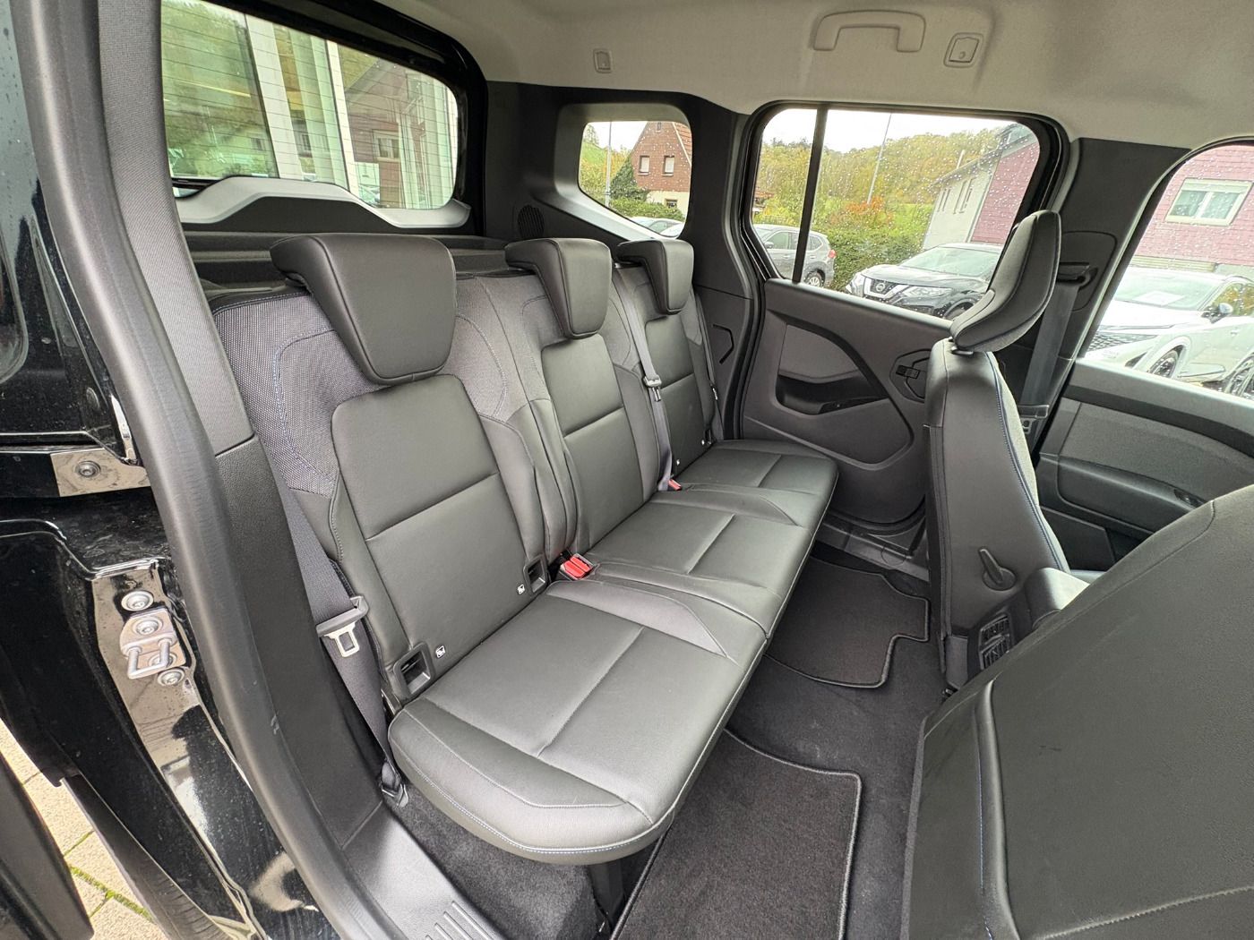Fahrzeugabbildung Nissan Townstar Kombi 1.3DIG-T L1 N-Connecta