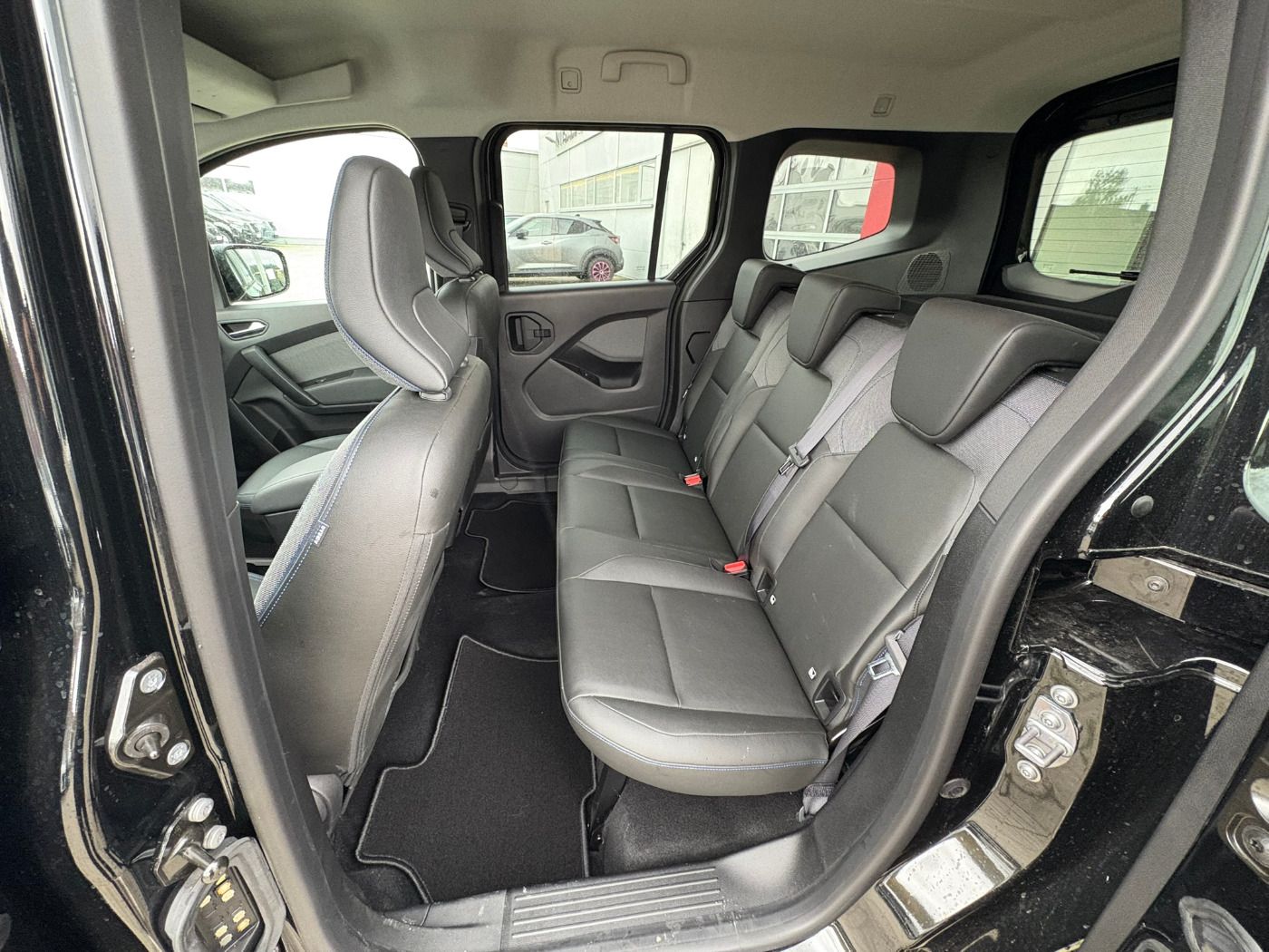 Fahrzeugabbildung Nissan Townstar Kombi 1.3DIG-T L1 N-Connecta