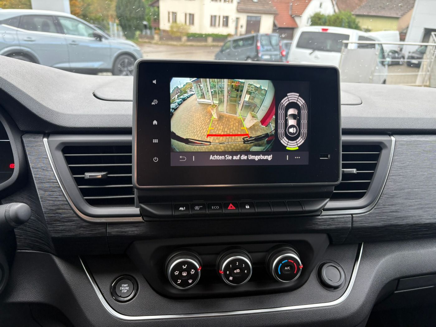Fahrzeugabbildung Nissan Primastar Kombi L2H1 Tekna dCI 170 3.0t ACC+LED
