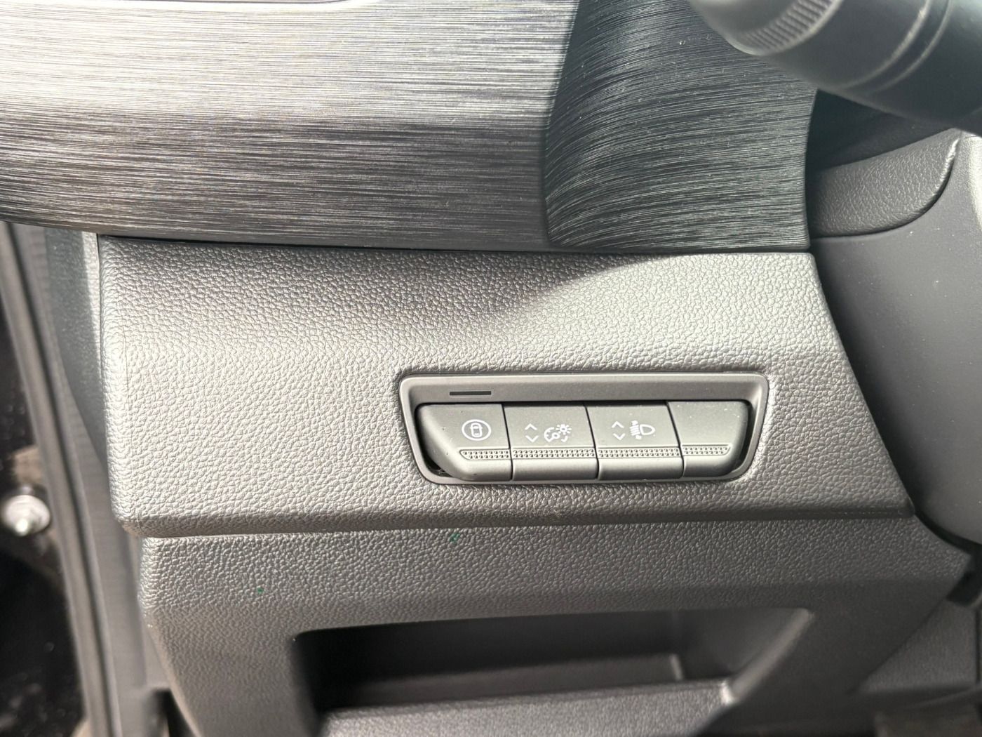 Fahrzeugabbildung Nissan Primastar Kombi L2H1 Tekna dCI 170 3.0t ACC+LED
