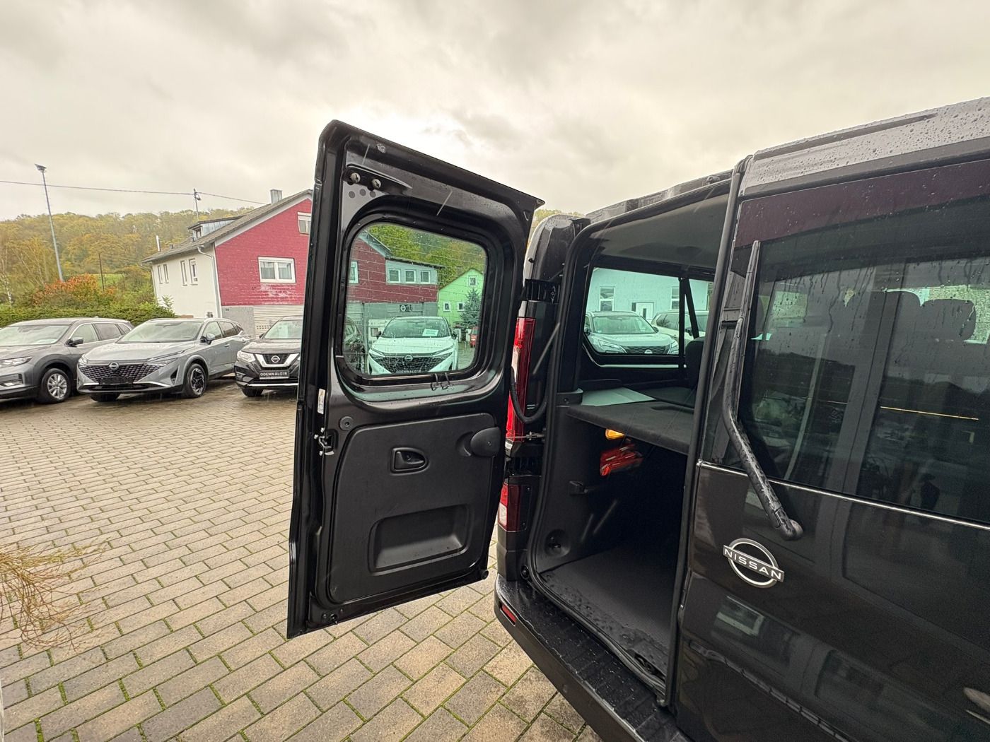 Fahrzeugabbildung Nissan Primastar Kombi L2H1 Tekna dCI 170 3.0t ACC+LED
