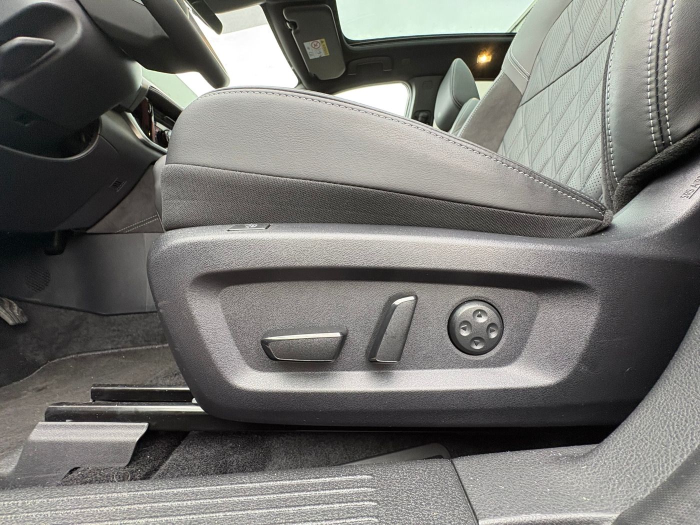 Fahrzeugabbildung Nissan Qashqai 1.5 VC-T Tekna+ e-Power ACC+LED+Navi+SD