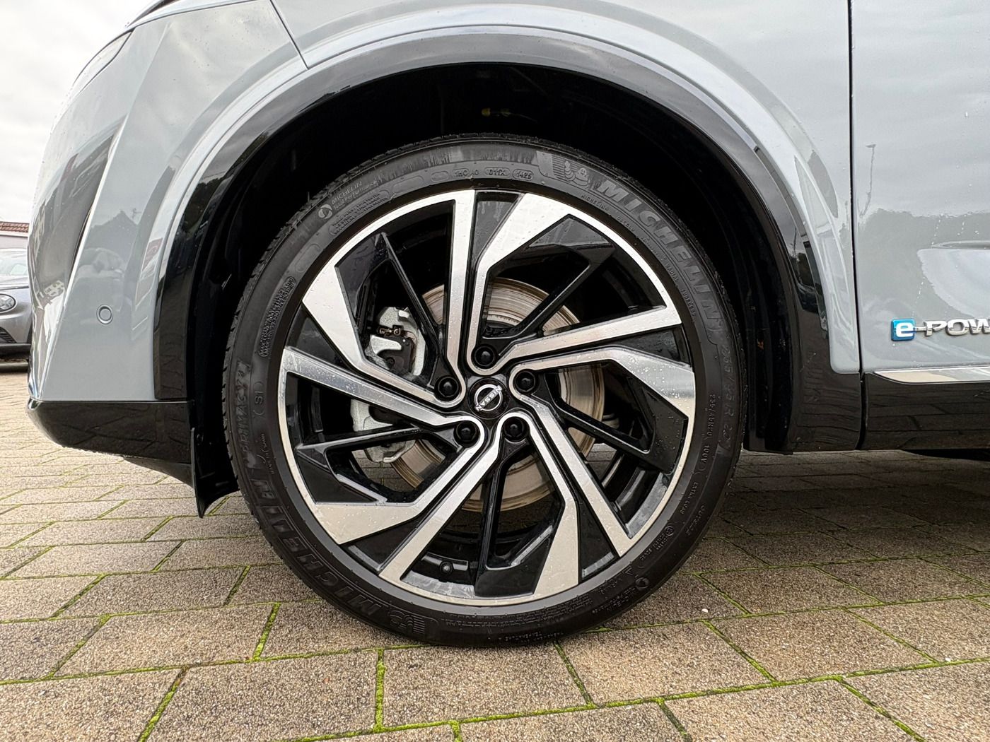Fahrzeugabbildung Nissan Qashqai 1.5 VC-T Tekna+ e-Power ACC+LED+Navi+SD
