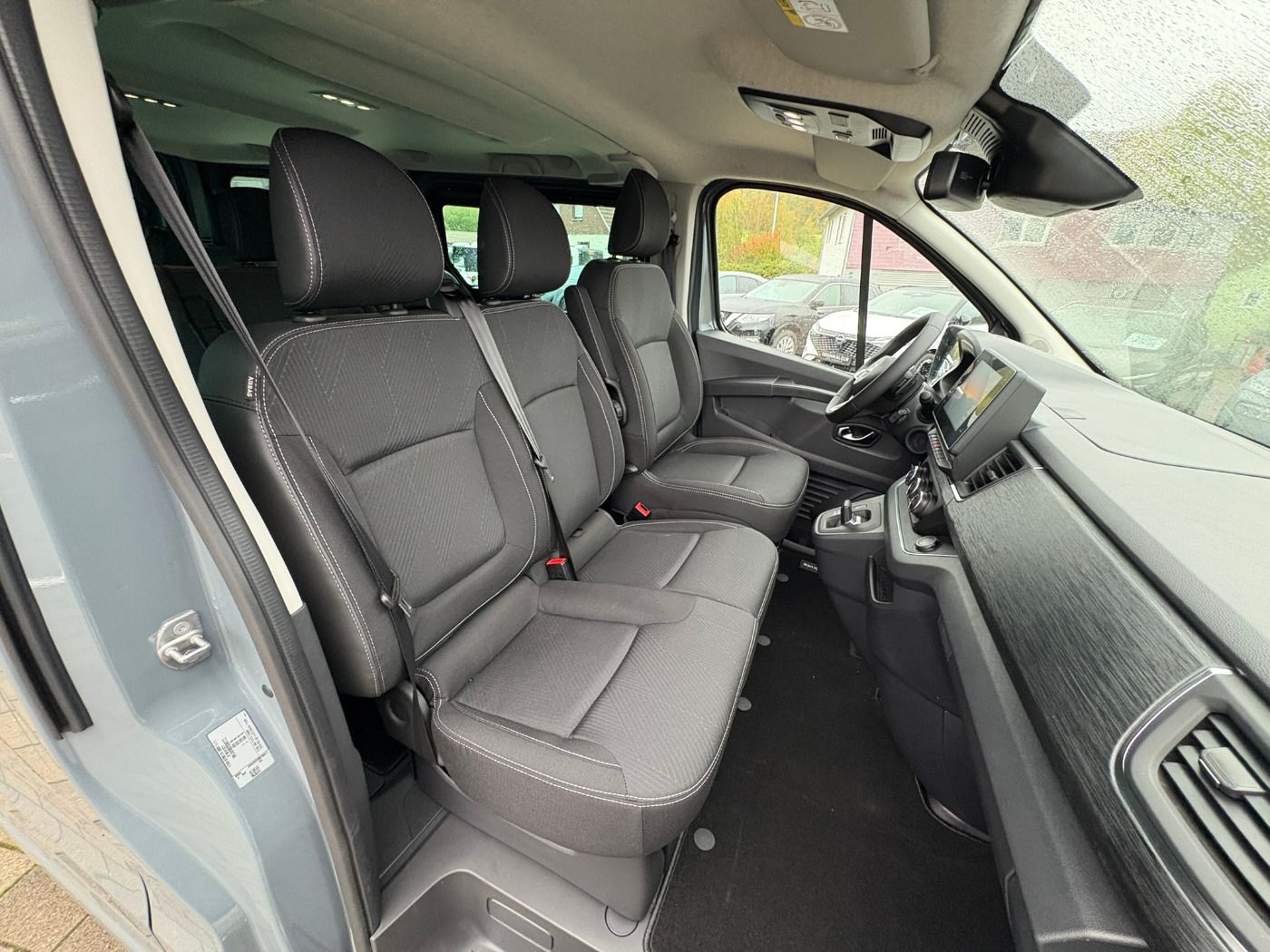 Fahrzeugabbildung Nissan Primastar Kombi dCI 170 L2H1 3.0t Tekna ACC+LED