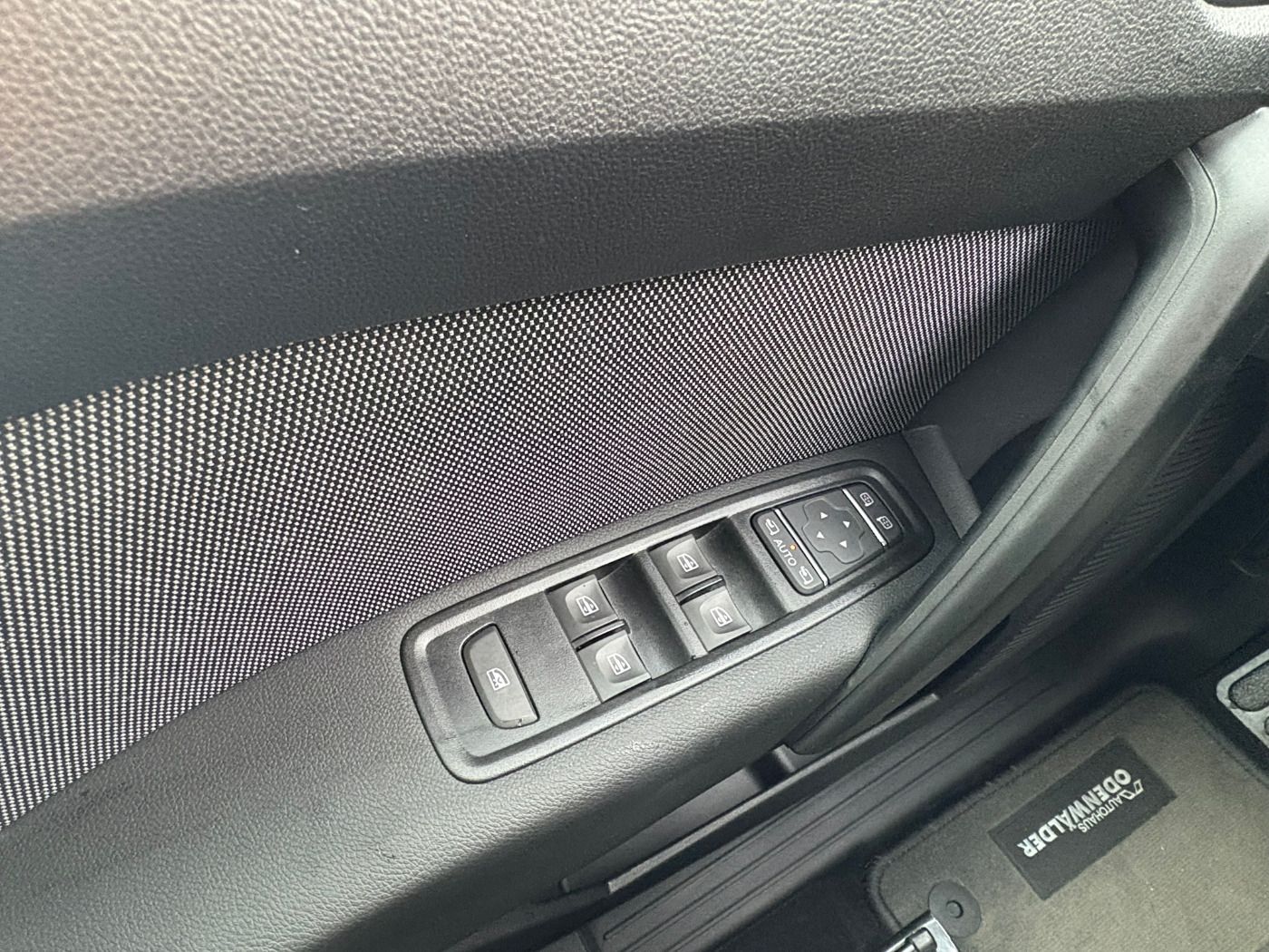 Fahrzeugabbildung Nissan Townstar Kombi L1 Tekna 1.3DIG-T