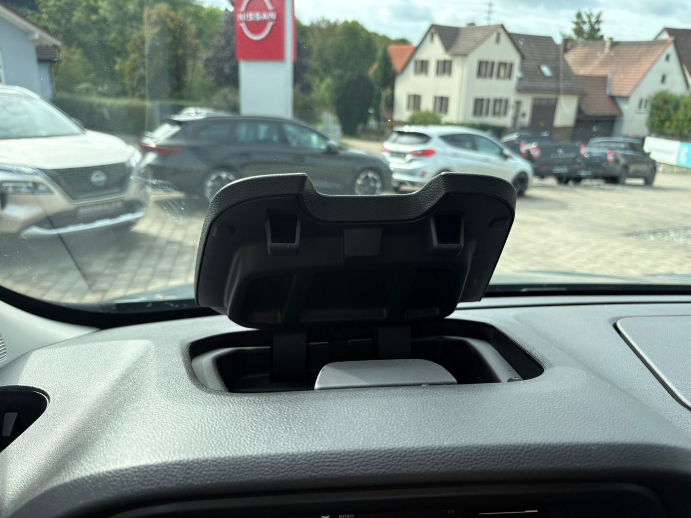Fahrzeugabbildung Nissan Primastar Kombi dCI 110 L1H1 2.8t N-Connecta LED