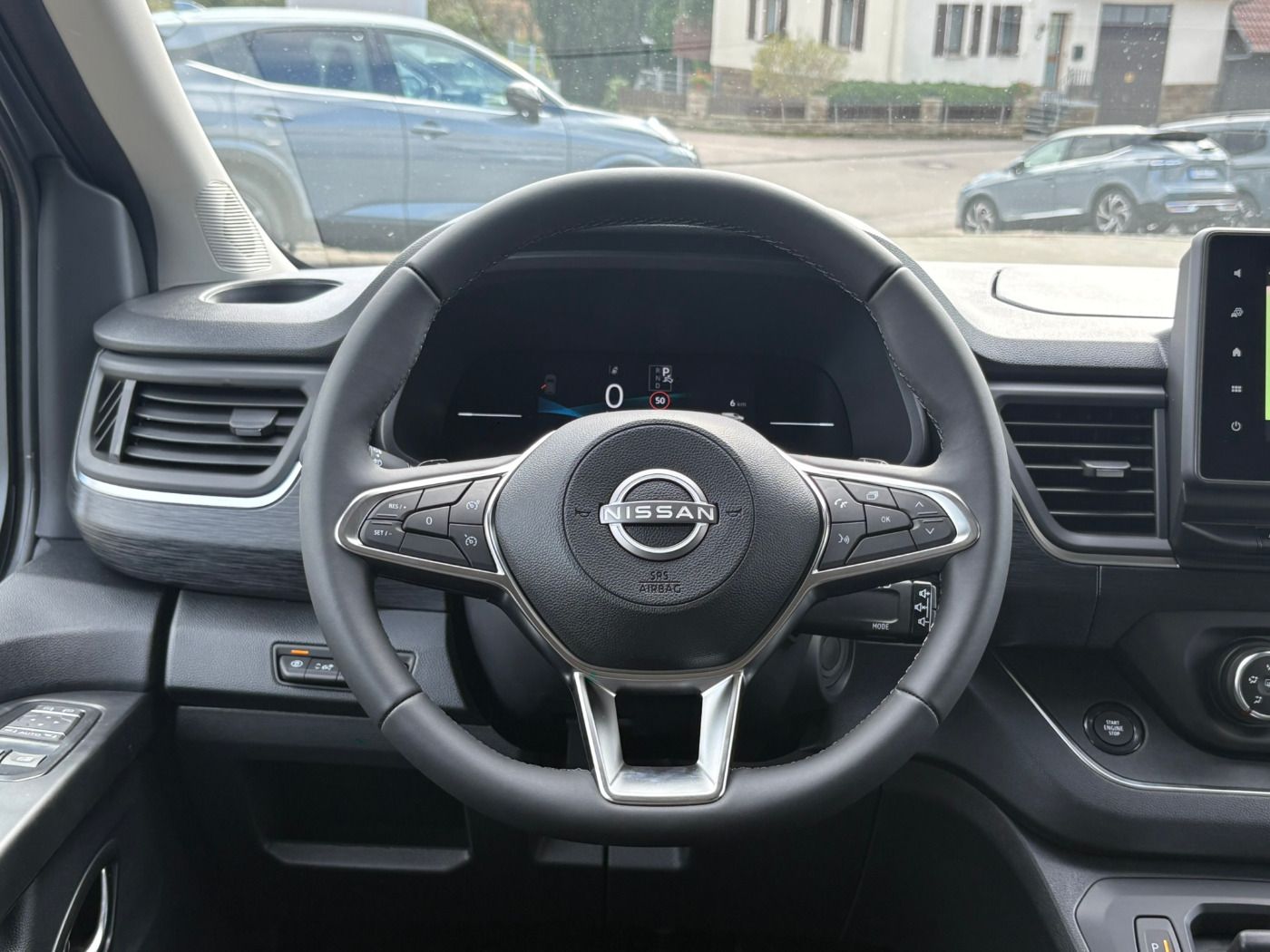 Fahrzeugabbildung Nissan Primastar Kombi L1H1 Tekna dCI 170 2.8t ACC+LED