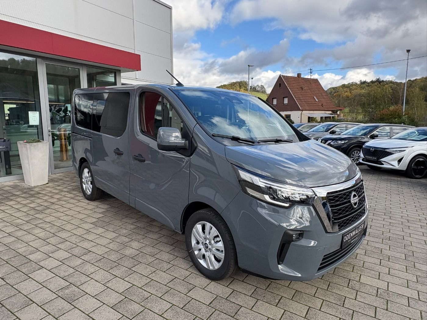 Fahrzeugabbildung Nissan Primastar Kombi L1H1 Tekna dCI 170 2.8t ACC+LED