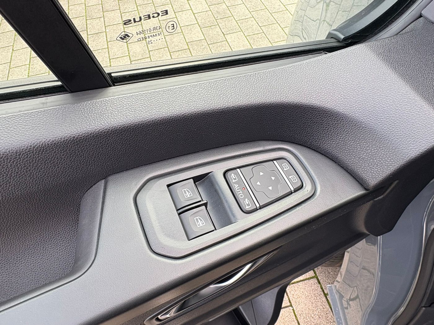 Fahrzeugabbildung Nissan Primastar Kombi L1H1 Tekna dCI 170 2.8t ACC+LED
