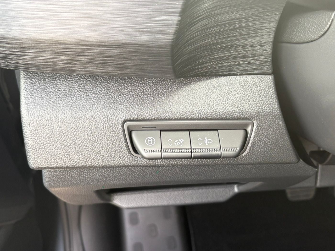 Fahrzeugabbildung Nissan Primastar Kombi L1H1 Tekna dCI 170 2.8t ACC+LED