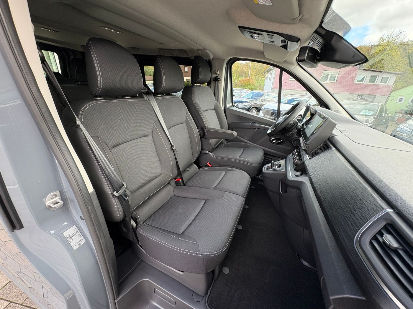 Fahrzeugabbildung Nissan Primastar Kombi L1H1 Tekna dCI 170 2.8t ACC+LED
