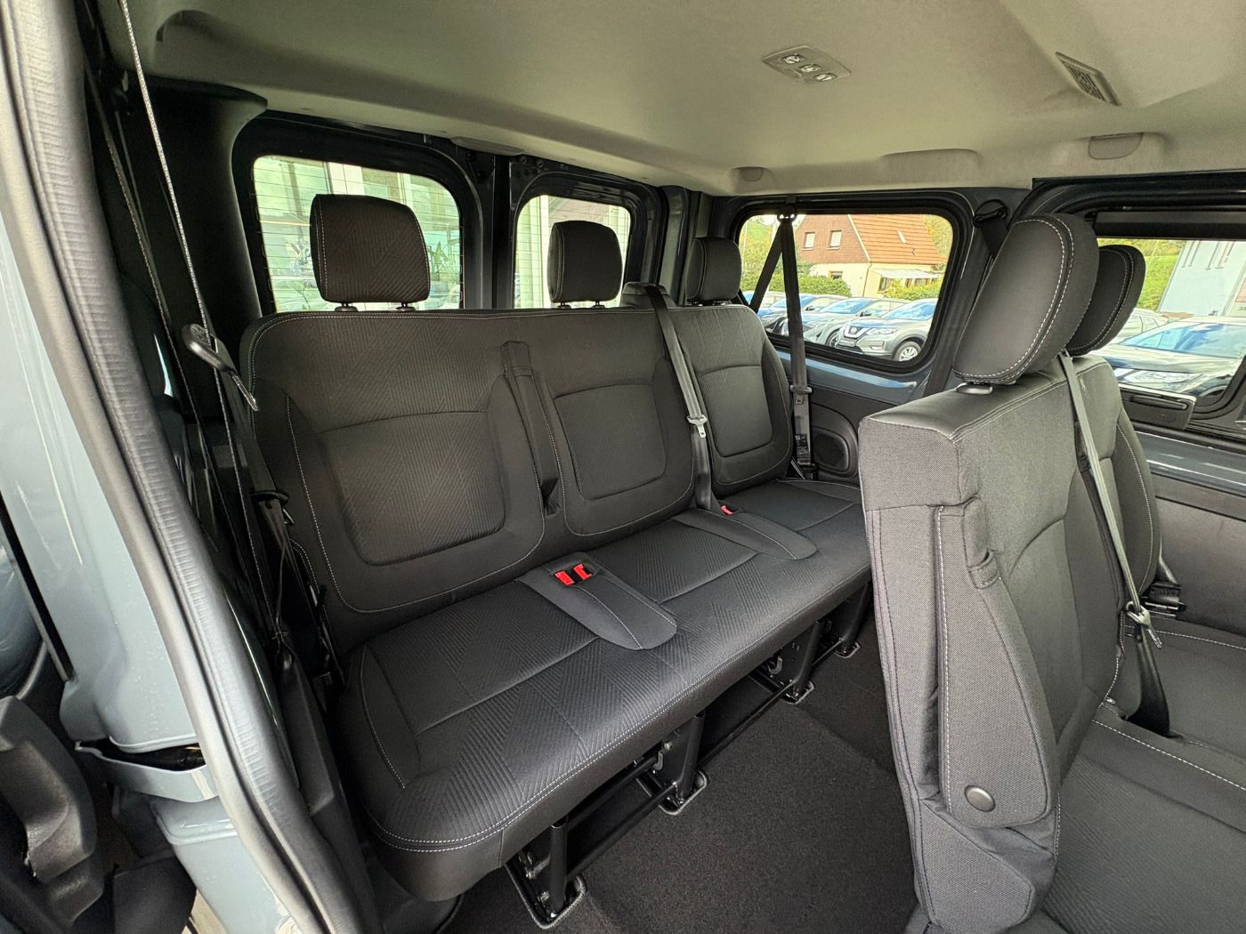 Fahrzeugabbildung Nissan Primastar Kombi L1H1 Tekna dCI 170 2.8t ACC+LED