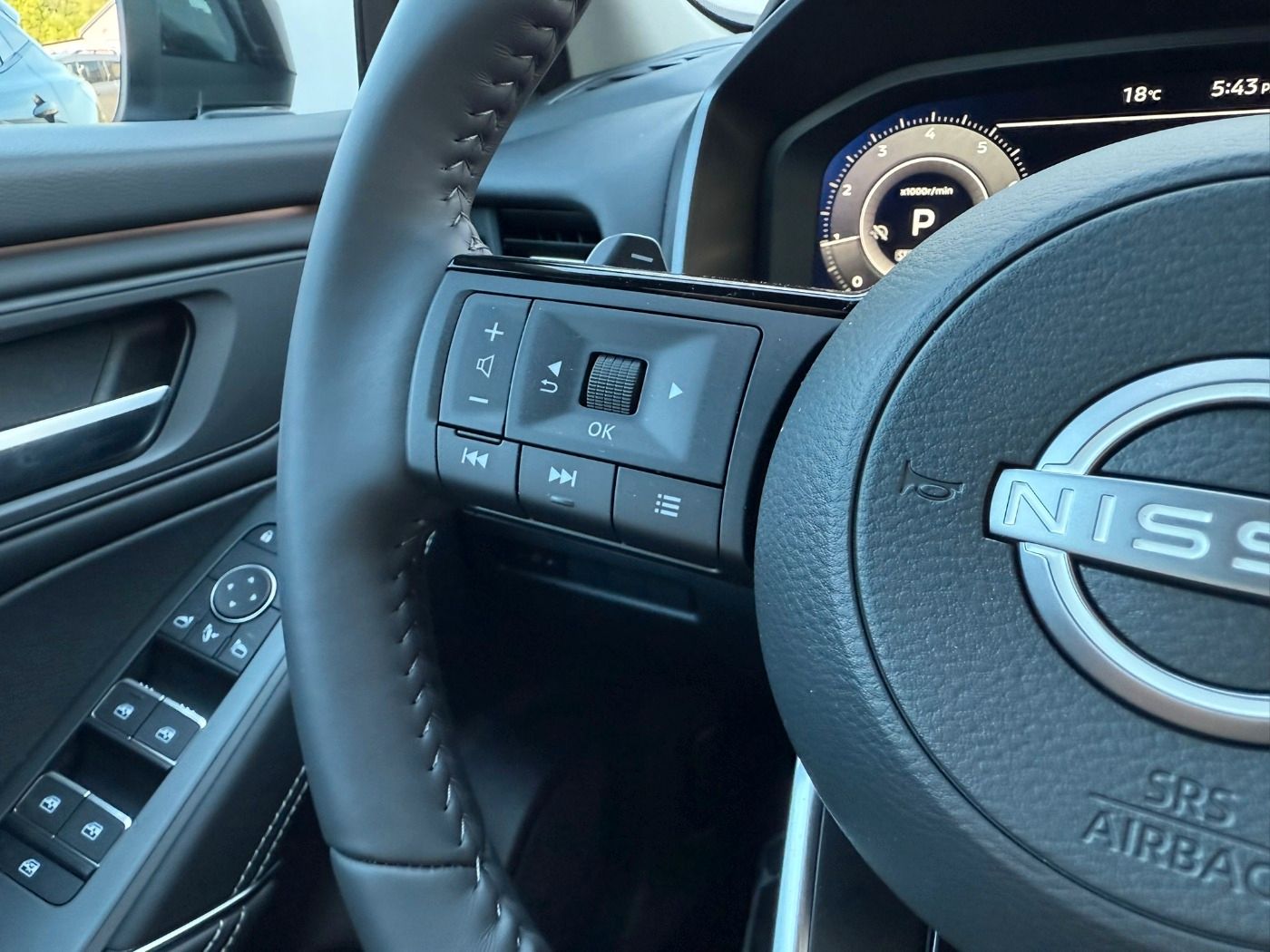 Fahrzeugabbildung Nissan Qashqai 1.3DIG-T MHEV N-Connecta CVT Winter Komf