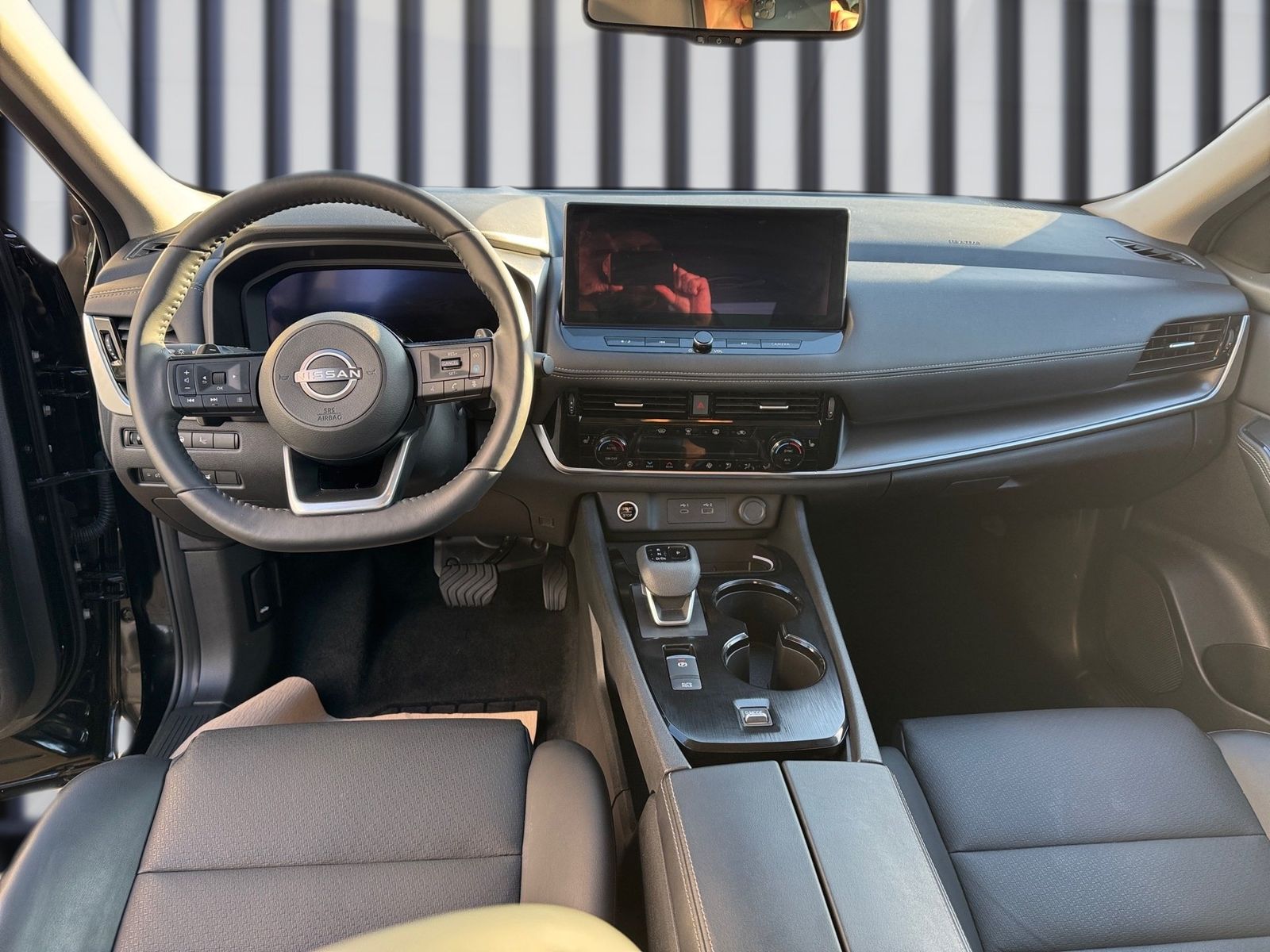 Fahrzeugabbildung Nissan X-Trail 1.5VC-T MHEV N-Connecta CVT HUD