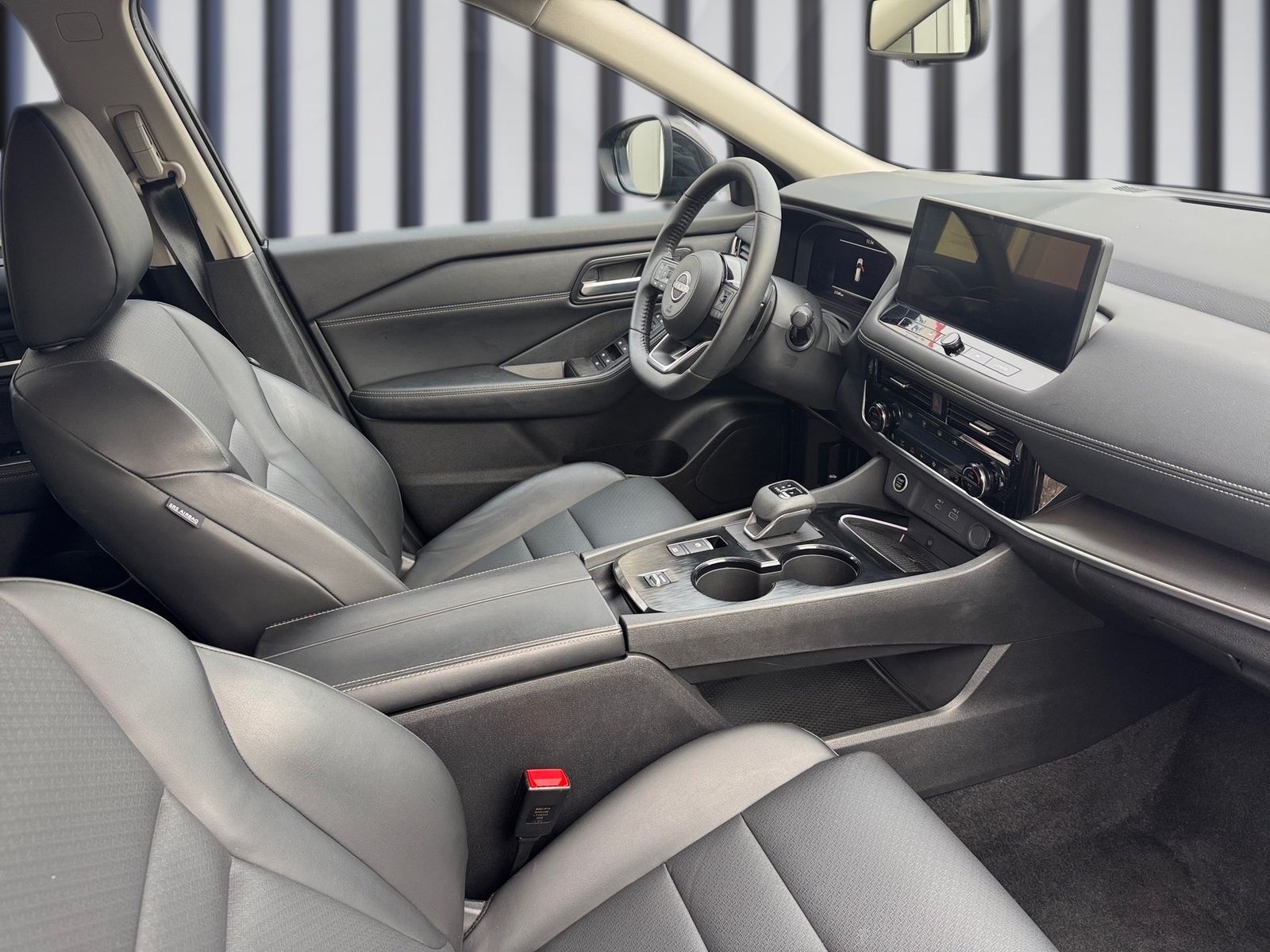 Fahrzeugabbildung Nissan X-Trail 1.5VC-T MHEV N-Connecta CVT HUD